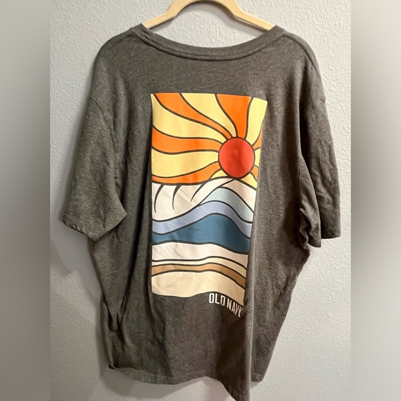 Old Navy Other - Old Navy Sunset Graphic Tee in Grey Size XL NWOT